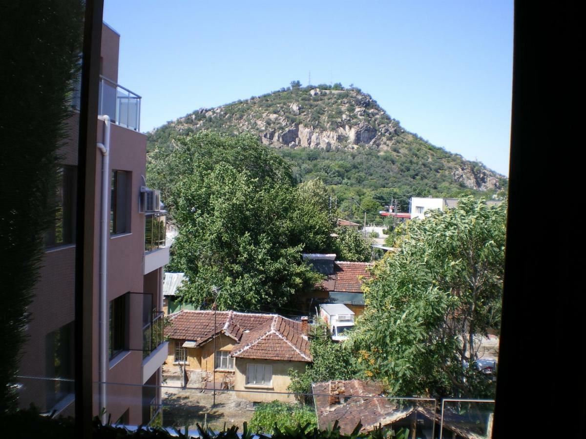 Park View Apartment Plovdiv With Parking Bagian luar foto