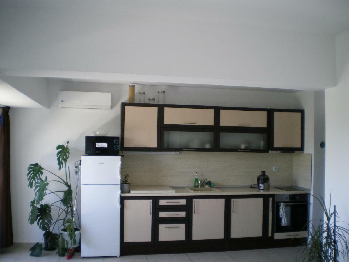 Park View Apartment Plovdiv With Parking Bagian luar foto